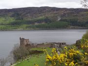 Hrauhart Castle am Loch Ness